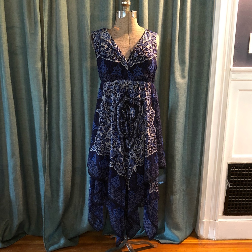 Chico’s black label size 1 handkerchief dress
